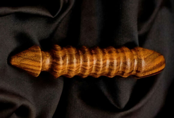 sextoy en bois L'Artisan du plaisir