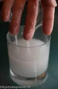 Bukkake artificiel avec la boue de bain Rends