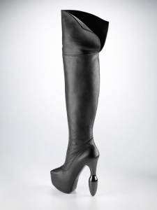 Une botte Ainsley : des chaussures sextoys de luxe
