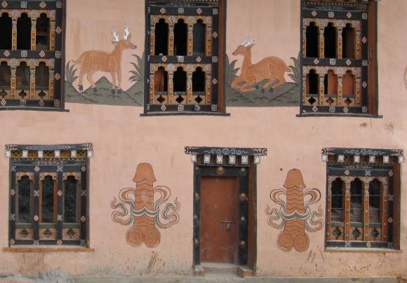 Peinture phallique au Bhoutan