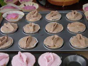 vulva_cupcake1