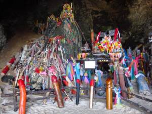 la Tham Phra Nang, grotte phallique