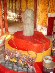shiva-lingam-temple-buddah-changhua-2