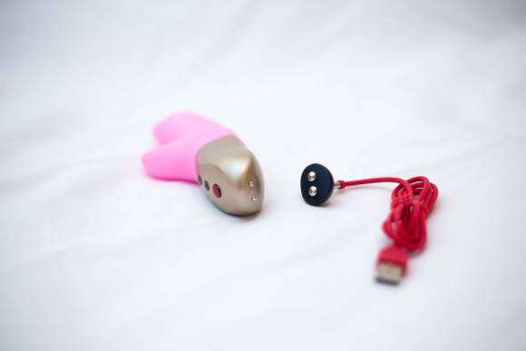 Le Dolly Bi de Fun Factory et le Click & Charge Le Dolly Bi de Fun Factory et le Click & Charge