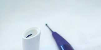 Le Zumio X et son chargeur