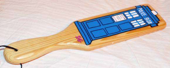 Sextoys Doctor Who : le paddle Tardis