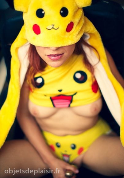 Pikachu se masturbe