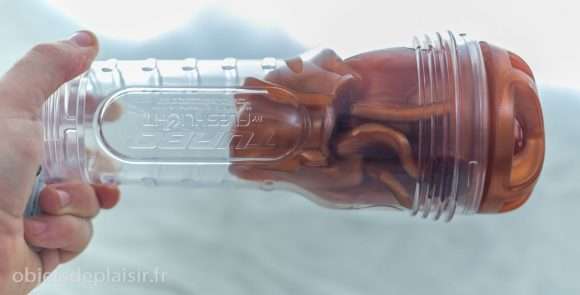 Retrait de l'insert du Fleshlight Turbo Thrust