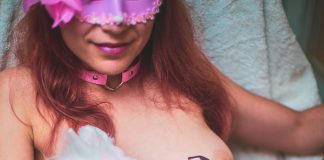 objetsdeplaisir - photos sexy du jour - licorne et sextoys roses