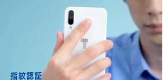Tone e20 : un smartphone qui interdit les selfies coquins