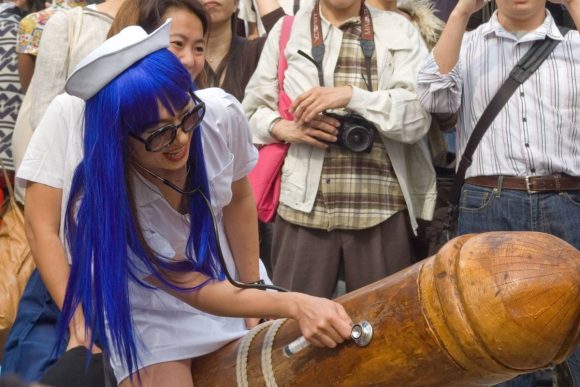 Kanamara Matsuri : Pénis et Docteur