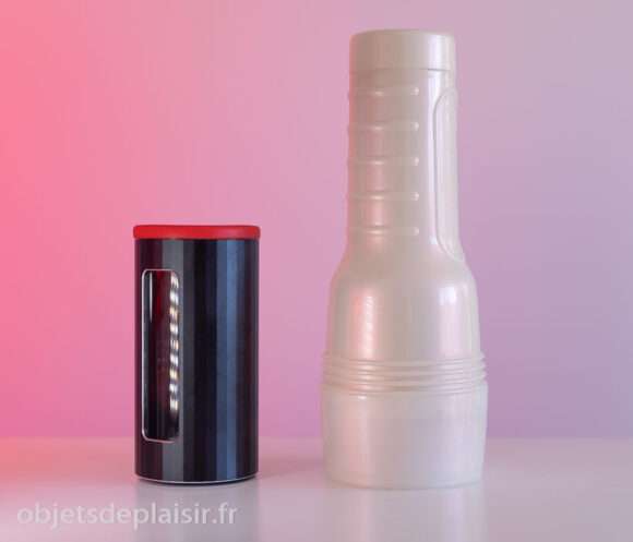 Le Lelo F1s et un Fleshlight