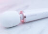 Le Wand : un vibro clitoridien rechargeable super puissant