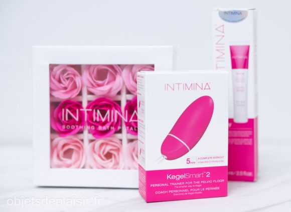 Les pétales de bain, le KegelSmart 2 et le Balmy Intimina