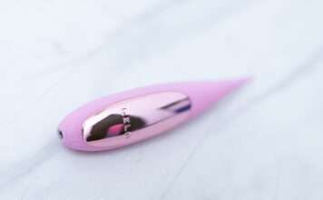 Lelo Dot Travel, un stimulateur clitoridien de précision petit format