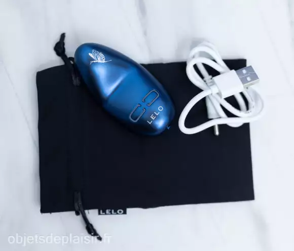Le Lelo Nea 3 et son câble de chargement