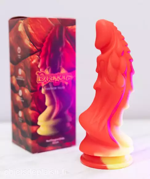Le dildo Fantasm Tales Red Dragon
