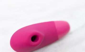 Stimulateur clitoridien Womanizer Enhance
