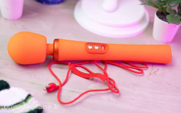 Le Vim de Fun Factory et son câble de chargement