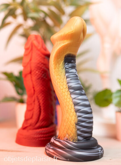 Le Fire Dragon et le Golden Mamba Creature Cocks